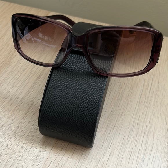 Prada SPR 16L sunglasses - Picture 3 of 7